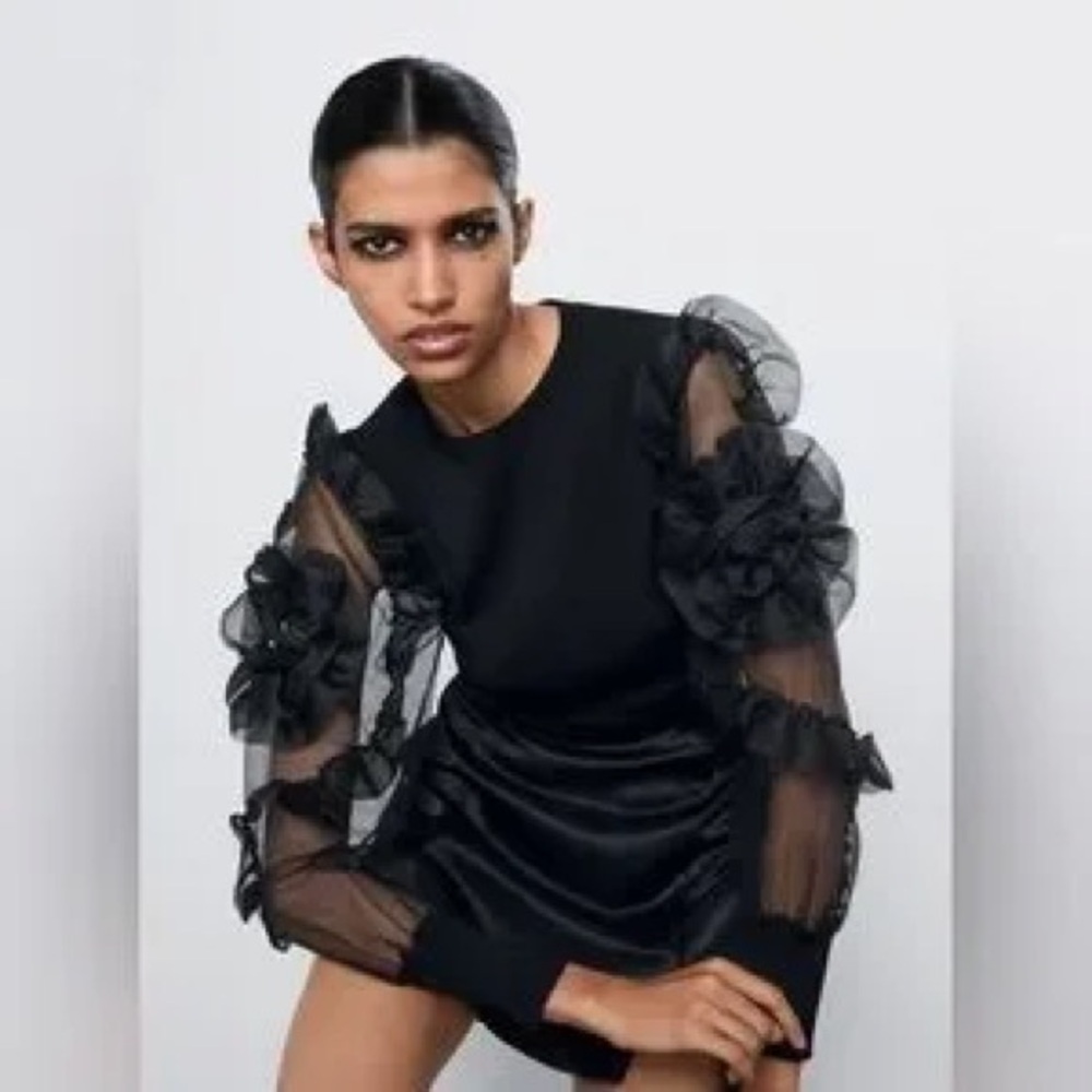 ZARA Organza Floral Detail Sleeve Sweater